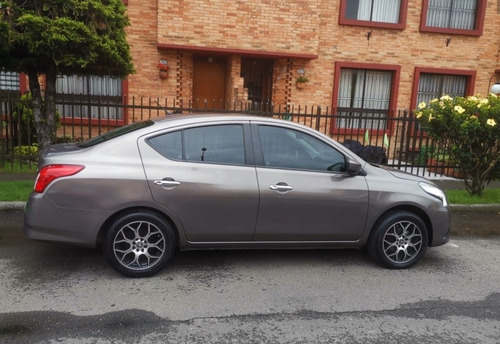 Nissan Versa Sense Mecanico