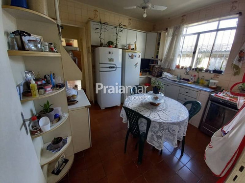 Imagem 8 de 18 de Casa Sobreposta Baixa E Alta | Centro | São Vicente - 2449-84