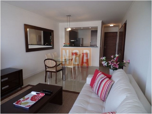 Hermoso Apartamento En Alquiler 2 Dormitorios Y Medio Con 2 Baños, 1 En Suite, Comodo Living Comedor Y Terraza -ref:16619
