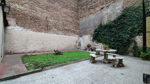 Casa Con Local Propio Al Frente