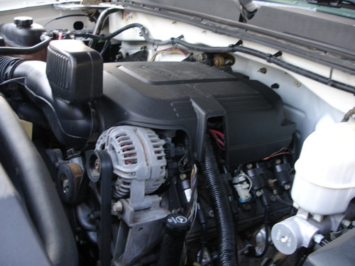 Chevrolet Silverado 2 Pts, Chasis Cabina, Mt5 2013