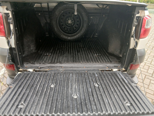 Fiat Strada 1.8 16v Adventure Cab. Dupla Flex 3p