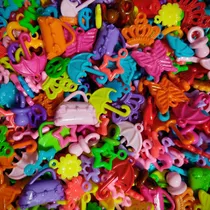 Comprar 100gr Dijes Surtidos Plásticos - Armado Artesanias Bijou
