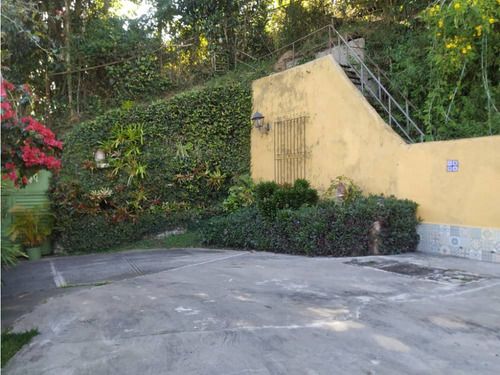 Casa En Venta De Estilo Español La Suiza San Antonio