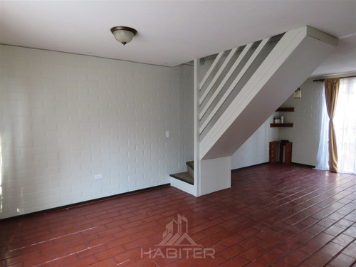 Casa En Arriendo De 2 Dorm. En Talca