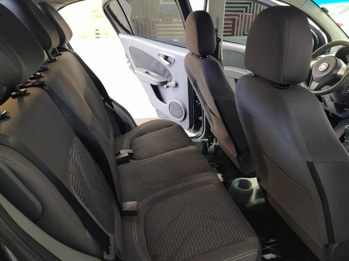 Imagen 10 de 17 de Fiat Palio 2013 1.4 Attractive 85cv