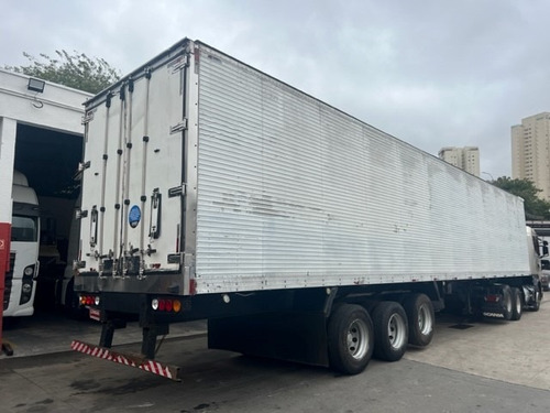 Carreta Bau Frigorifico Frigorifica 3 Eixos Com Pneus