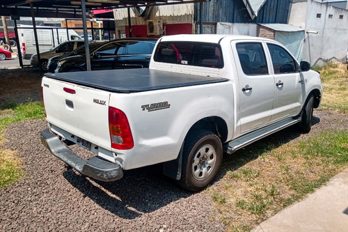 Imagen 6 de 11 de Toyota Hilux 4x2 Cabina Doble Dx Pack 2.5 Td