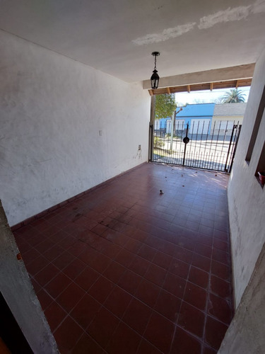 Casa De 4 Habitaciones Con Cochera + Todos Los Servicios