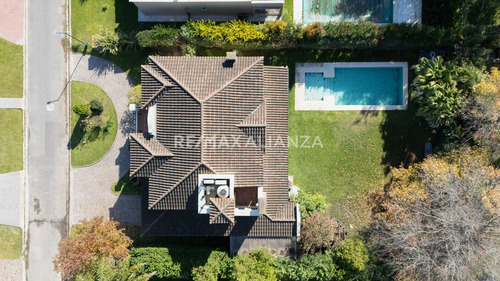 Casa 7 Ambientes En Venta Canning Apta Crédito