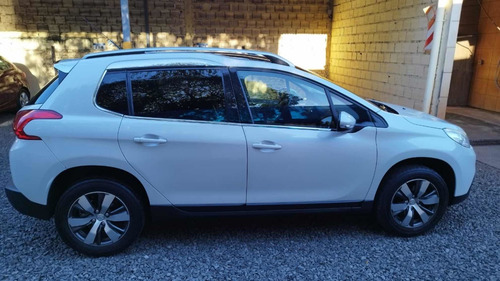 Imagen 2 de 6 de Peugeot 2008 2017 1.6 Feline
