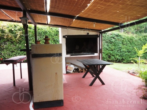 Punta Del Este, Pinares, Casa De 5 Dormitorios Y Piscina*- Ref: 42155