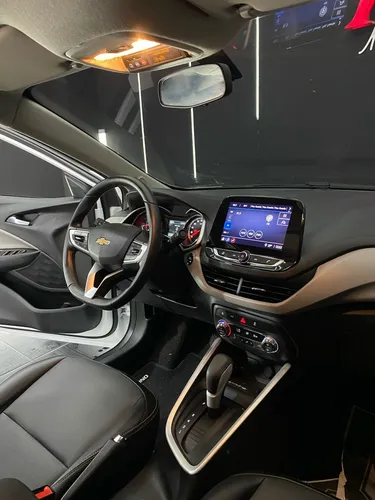 Chevrolet Onix 1.0T Premier Sedan At