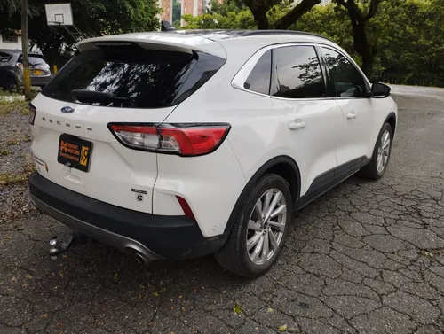 Ford Escape TITANIUM HEV TP 2500CC 4X4