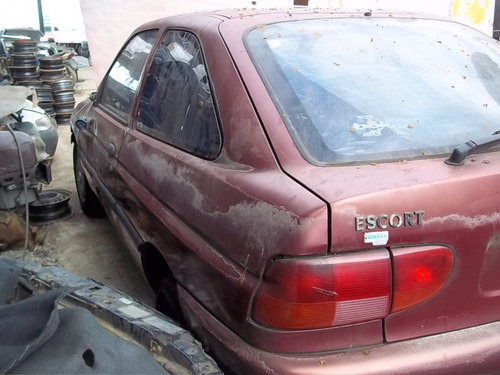 Ford Escort Zetec 1999 Sucata Para Retirada De Peças