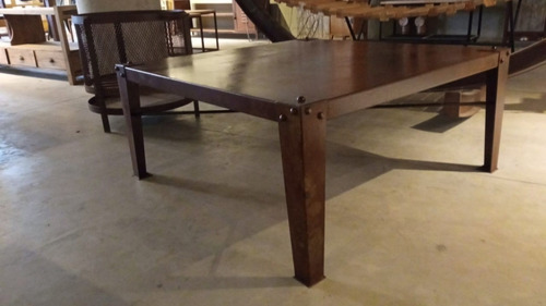 Imagen 6 de 9 de Mesa Ratona De Hierro Y Chapa 80 X 80 Cm. Estilo Industrial