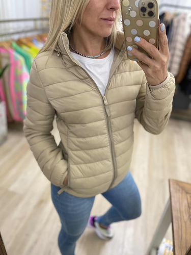 Campera Ultralivina Corta Simil Pluma Mujer The Big Shop