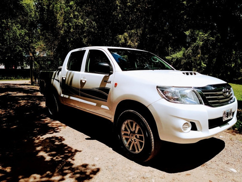 Toyota Hilux 2.5 Cd Dx Pack 120cv 4x4 2014