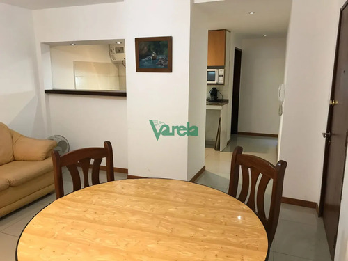 Venta Apartamento 2 Dormitorios Palermo Sobre Ramirez