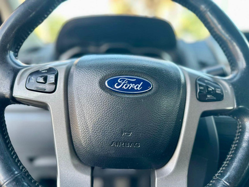 Ford Ranger XLT 2.5 MT 4x2