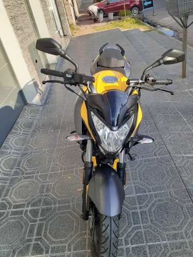 Bajaj Rouser Ns 200