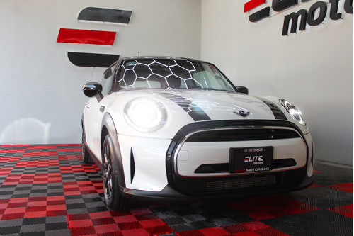 Mini Cooper Classic 2023