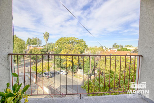 Departamento 3 Ambientes Al Frente Con Balcon Y Cochera