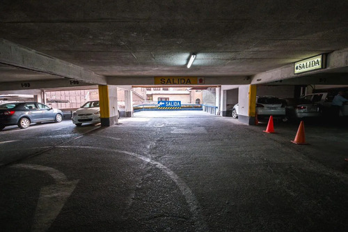 Venta Estacionamiento En Santiago Centro
