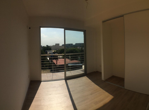 Oportunidad - Departamento Con Cochera En Villa Sarmiento