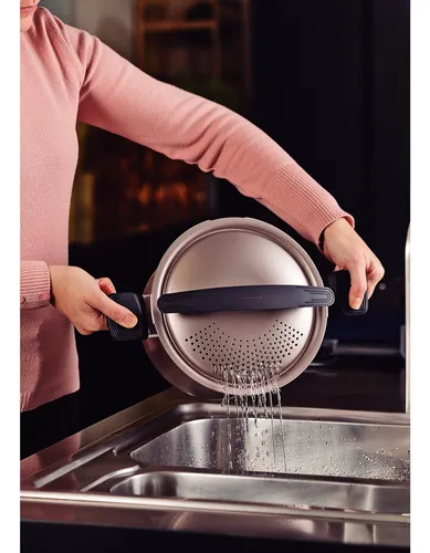 Olla Pasta Espaguetera Antiadherente Tramontina Milazzo para espaguetis 22 cm color almendra