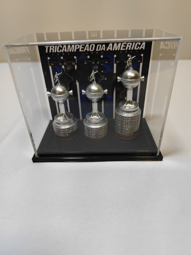 Miniatura Tricampeão Libertadores 1983/1995/2017