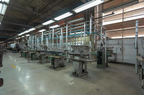 Jel Edificio Industrial En Venta En San Martin 24-4774 Fg