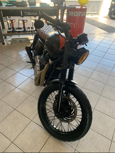 Imagem 1 de 6 de Triumph Bonneville T100