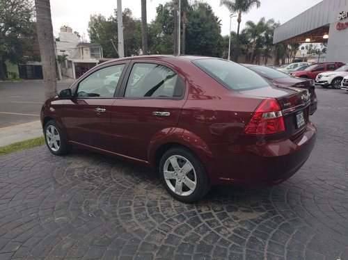 Imagen 4 de 5 de Chevrolet Aveo 2017 1.6 Lt At
