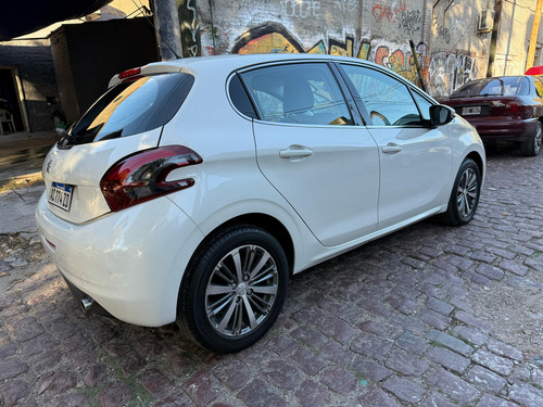 Peugeot 208 1.6 Feline Tiptronic