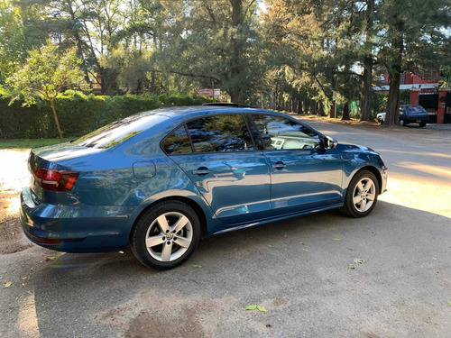 Volkswagen Vento 2017 1.4 Comfortline 150cv