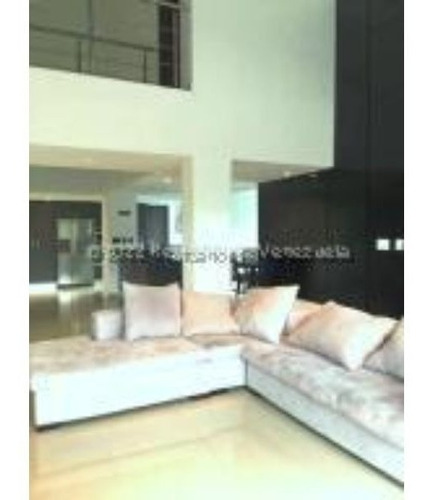 Imagen 16 de 25 de #22-23742 Hermoso Apartamento Duplex En El Hatillo