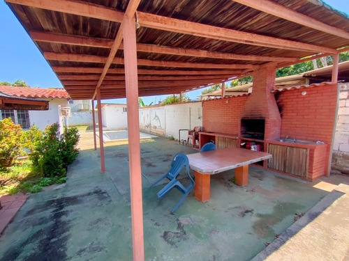 Imagen 4 de 14 de Casa En Venta En Puerto Piritu A 2 Cuadras De La Playa .
