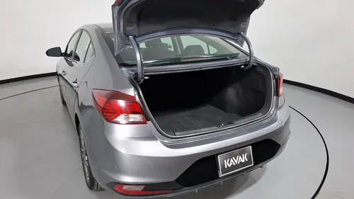 Hyundai Elantra 2.0 LIMITED TECH NAVI AUTO