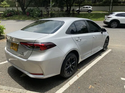 Toyota Corolla 1.8 Xe-i Hibrido At 4x2 2020