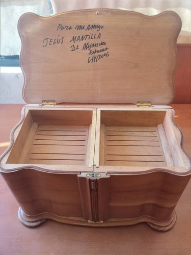 Imagen 3 de 5 de Humidor Para Tabacos Vega Robaina