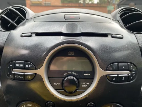 Mazda 2 1.5 15hm8 2010