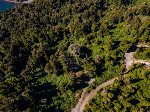 En Condominio Con Acceso Privado A Río
