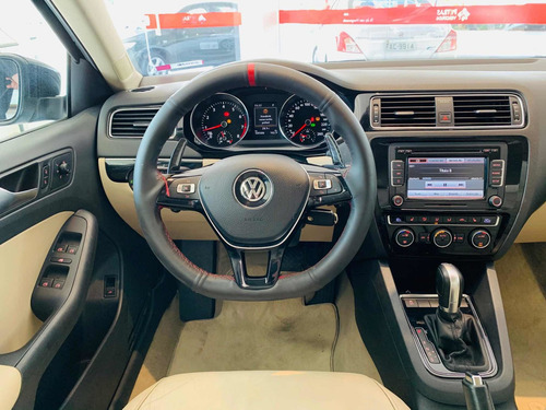 Volkswagen Jetta 2015 2.0 Tsi Highline 4p