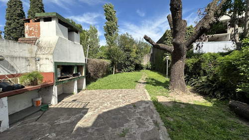 Fisherton: Muniagurria Y Córdoba, Amplisimo Jardín