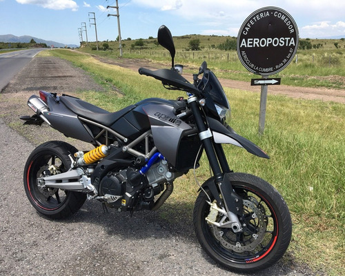 Imagen 11 de 16 de Aprilia Dorsoduro 750 Supermotard