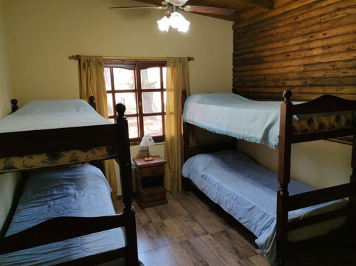 Imagen 5 de 15 de Casa / Cabaña En Alquiler El Pinar La Lucila Del Mar