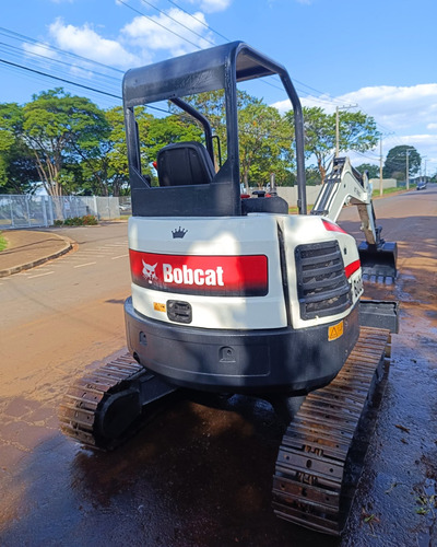Mini-escavadeira Bobcat E35 Ref.243294