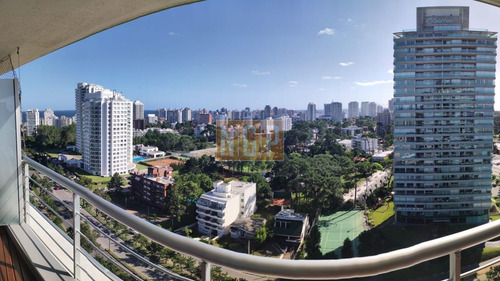 Imagen 3 de 21 de Preciosa Torre Sobre Roosevelt
