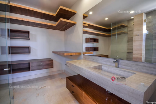Imagen 27 de 30 de Casa De Lujo Nueva Con Amplio Jardin En Reserva Real